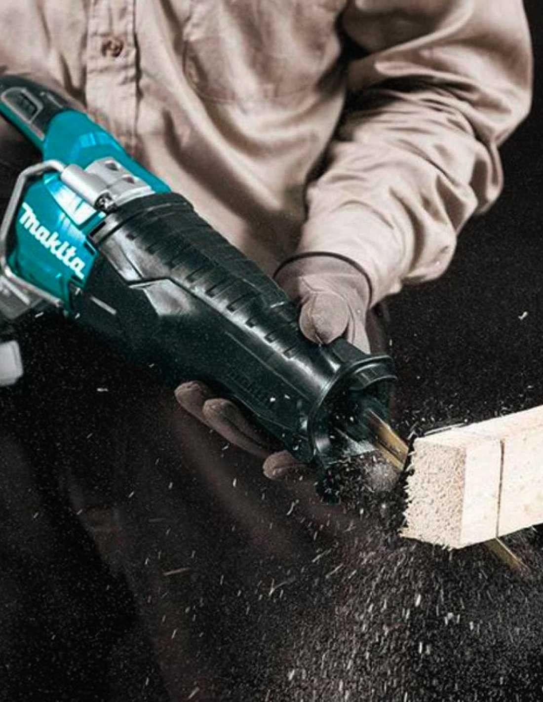 Kit Makita con 11 herramientas + 3 bat + cargador + 2 bolsas DLX1171BL3