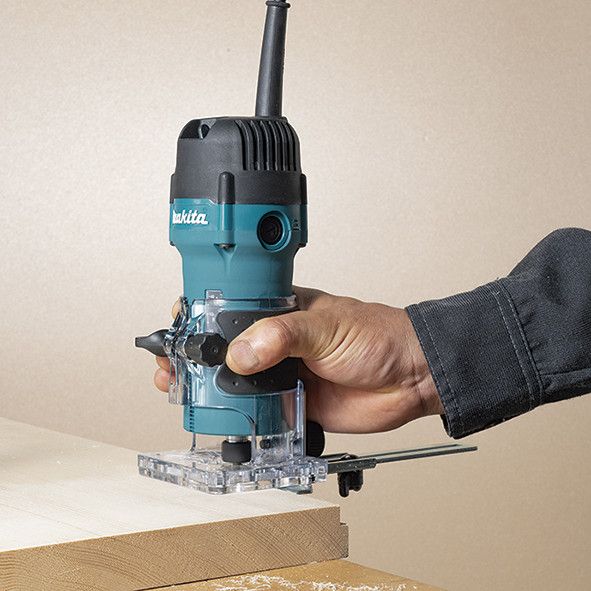 Fresadora 6mm 530W SAR de base recta Makita 3711 DEWALT - 3