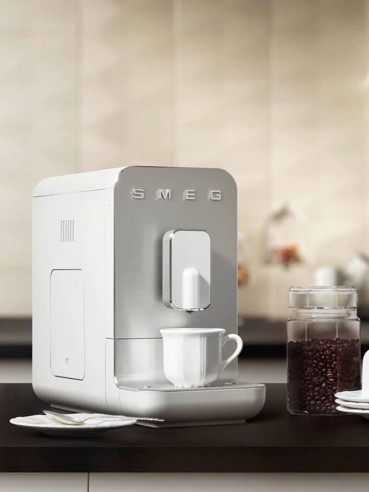 Cafetera superautomática Smeg