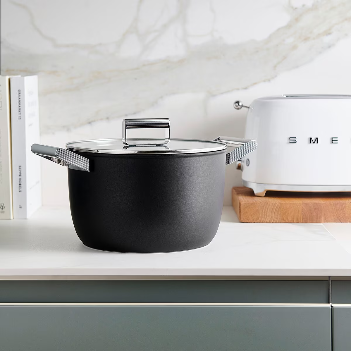 Ensemble de casseroles noir mat Smeg