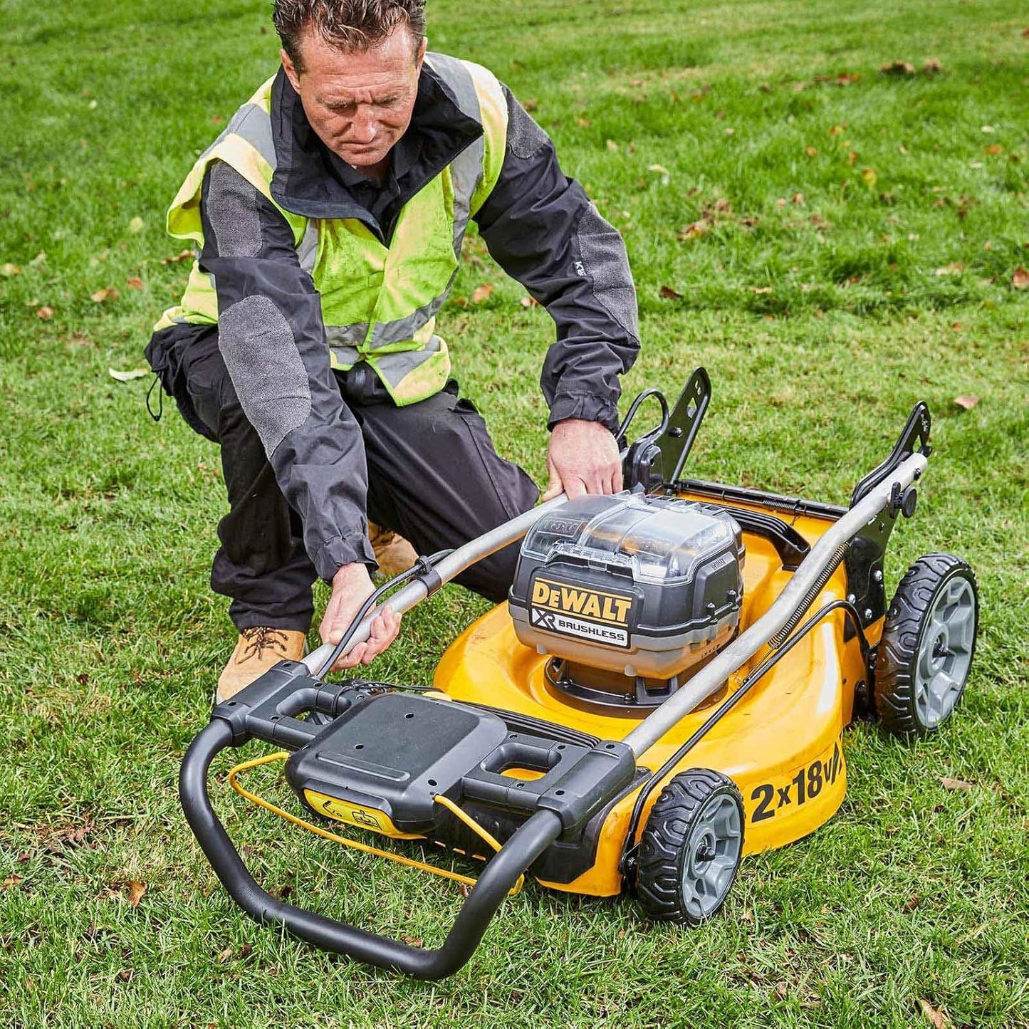 Dewalt DCMW564N XR 2x18V 48cm Brushless Lawn Mower